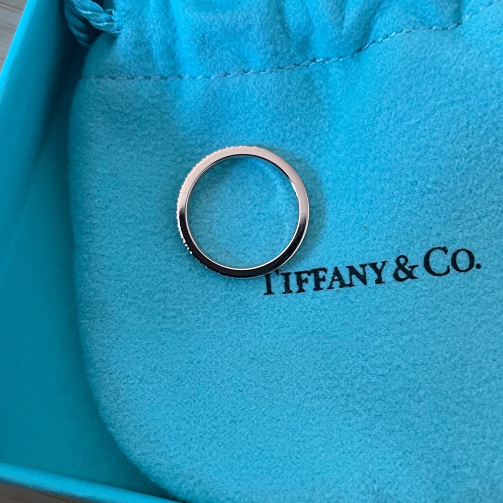 Tiffany & Co. Novo Rose Gold diamond band size 4 - Picture 5 of 7